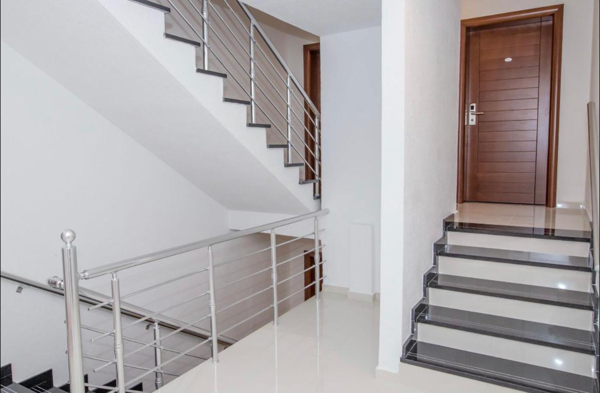 Apartmani Nela 苏托莫雷 外观 照片