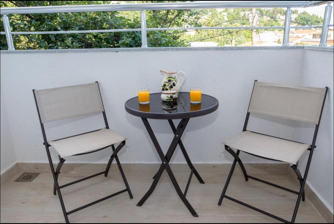 Apartmani Nela 苏托莫雷 外观 照片