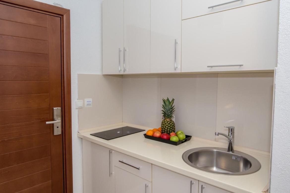 Apartmani Nela 苏托莫雷 外观 照片