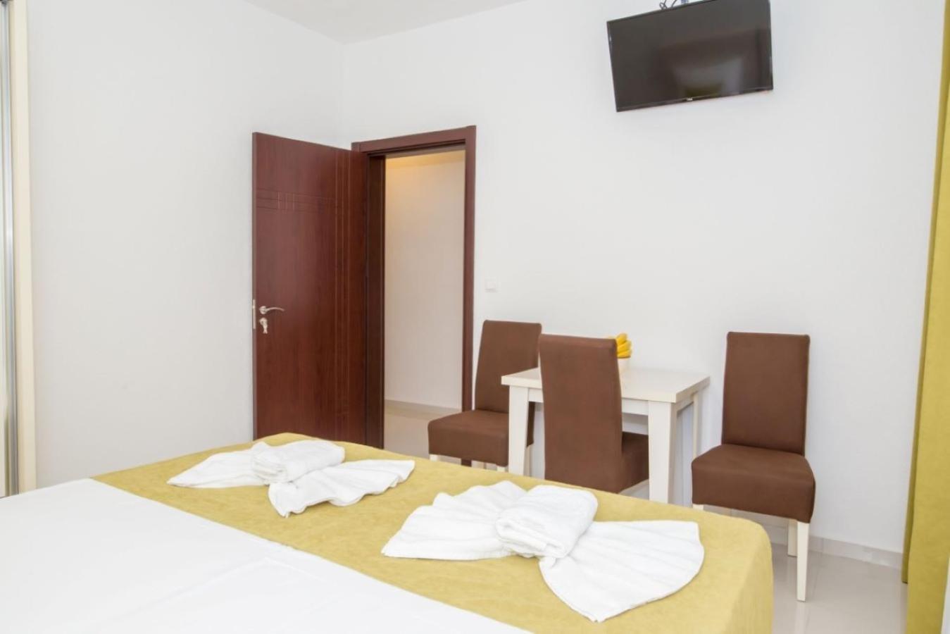 Apartmani Nela 苏托莫雷 外观 照片